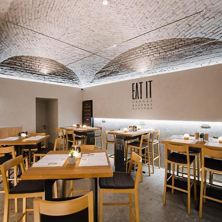 אורדאה Eat It Cozy Downtown Apartments מראה חיצוני תמונה